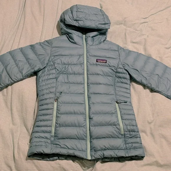 Women’s Patagonia nano puff hoodie